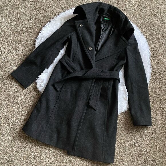 United Colors of Benetton Wool Coat Belted Lined Size 40 Womens US Size 4 - Picture 1 of 10